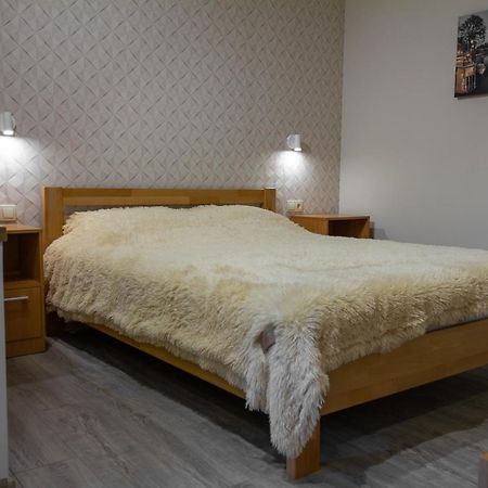 Уютная Vip-Студия В Центре. Winnyzja Exterior foto